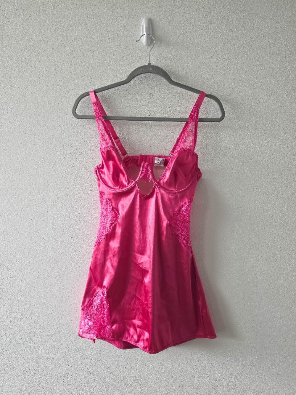 Fuschia Pink Lace Underwire Chemise